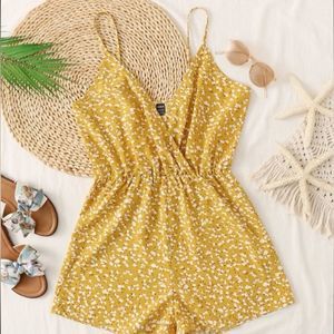 EUC! Wrap detail floral print romper